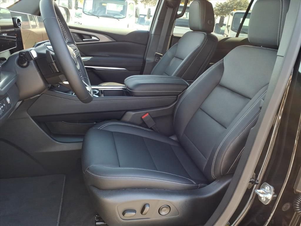 New 2026 Chevrolet Traverse LT w/ Sun and Wheel Package image 11