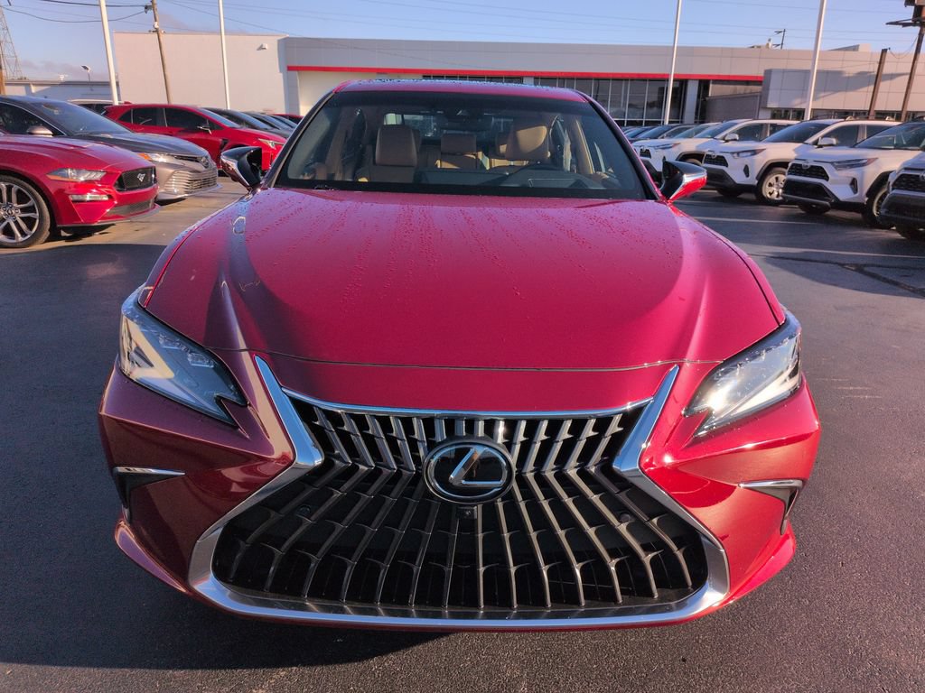 Used 2025 Lexus ES 300h Ultra Luxury w/ Accessory Package (Z1) FWD image 8
