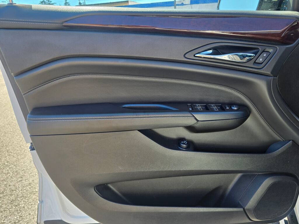 Used 2015 Cadillac SRX Performance w/ Driver Awareness Package FWD image 21
