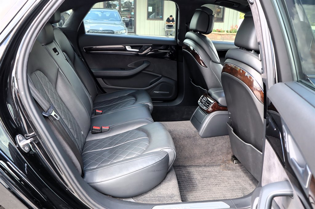 Used 2016 Audi A8 L TDI w/ Executive Package AWD/4WD image 20