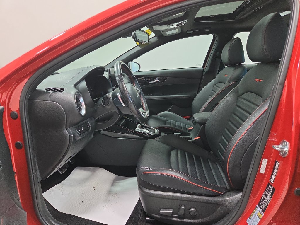 Used 2023 Kia Forte GT w/ GT2 Package FWD image 3