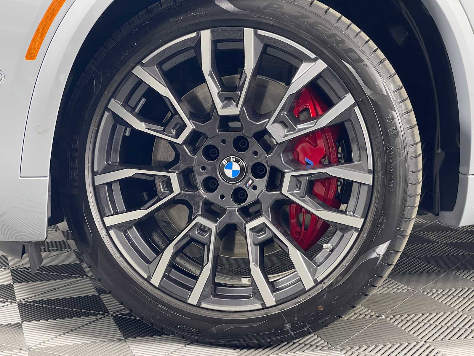 New 2026 BMW X5 xDrive50e w/ M Sport Package image 3