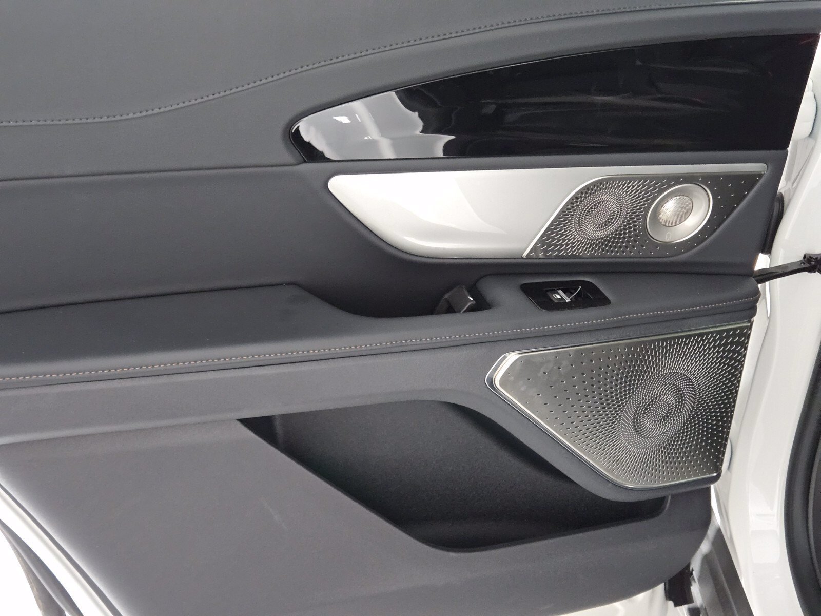New 2026 Lincoln Nautilus Reserve AWD/4WD image 23