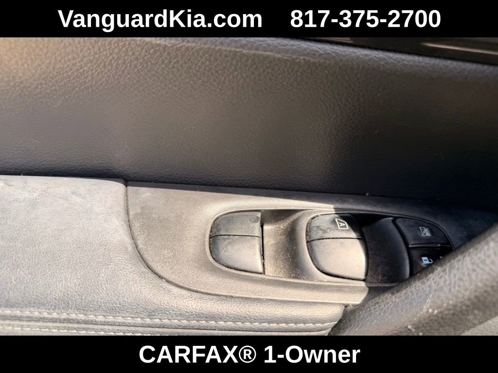 Used 2019 Nissan Rogue SV image 18