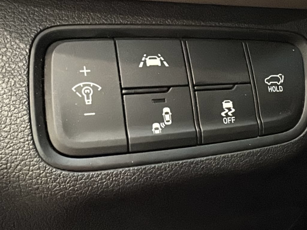 Used 2020 Hyundai Santa Fe SEL FWD image 32