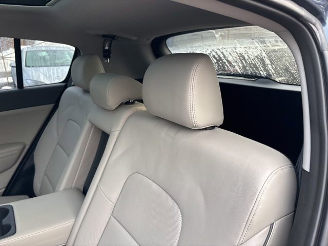 Used 2022 Kia Sportage EX w/ EX Technology Package image 24