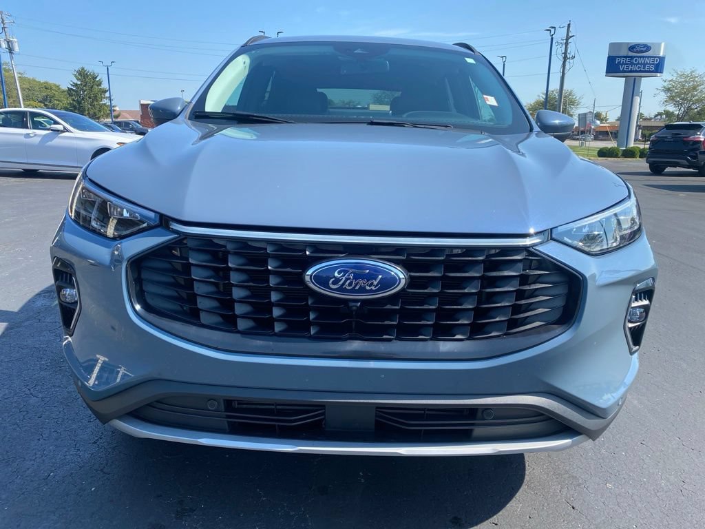 Used 2023 Ford Escape Platinum AWD/4WD image 8