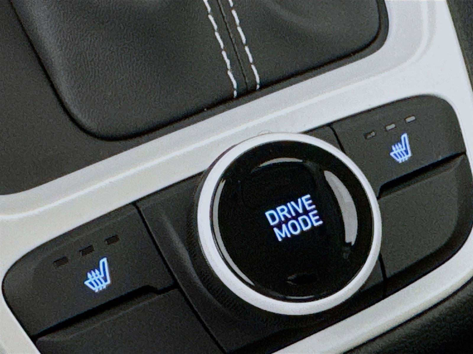 New 2025 Hyundai Venue Limited image 21