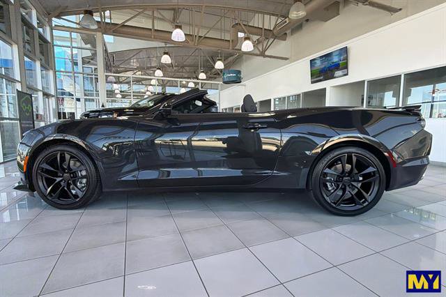 Used 2024 Chevrolet Camaro LT RWD image 7