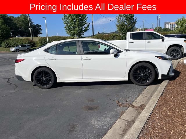 Used 2025 Toyota Camry SE FWD image 11