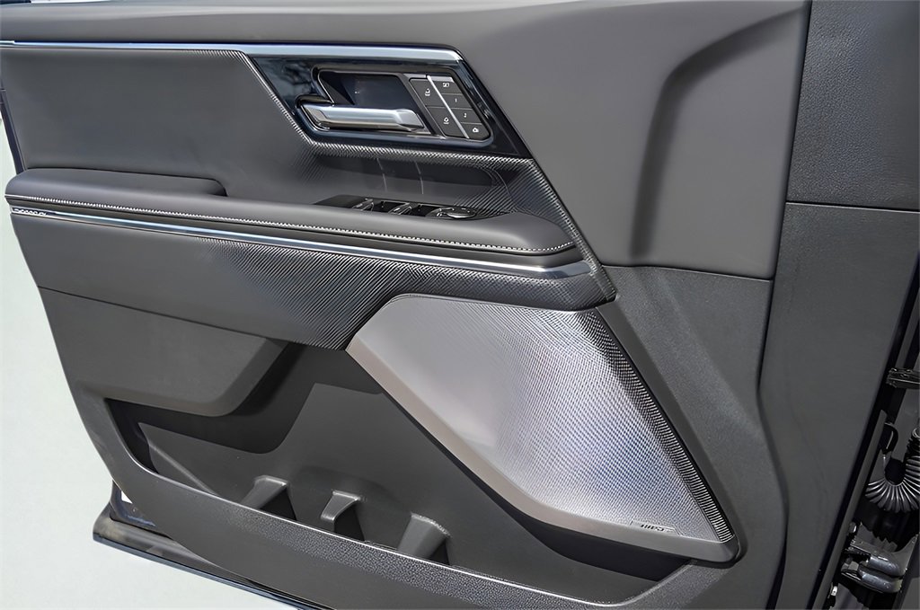 New 2025 GMC Sierra EV Denali image 29