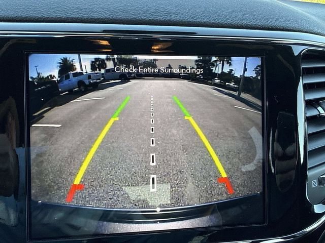 Used 2021 Jeep Grand Cherokee Limited image 27