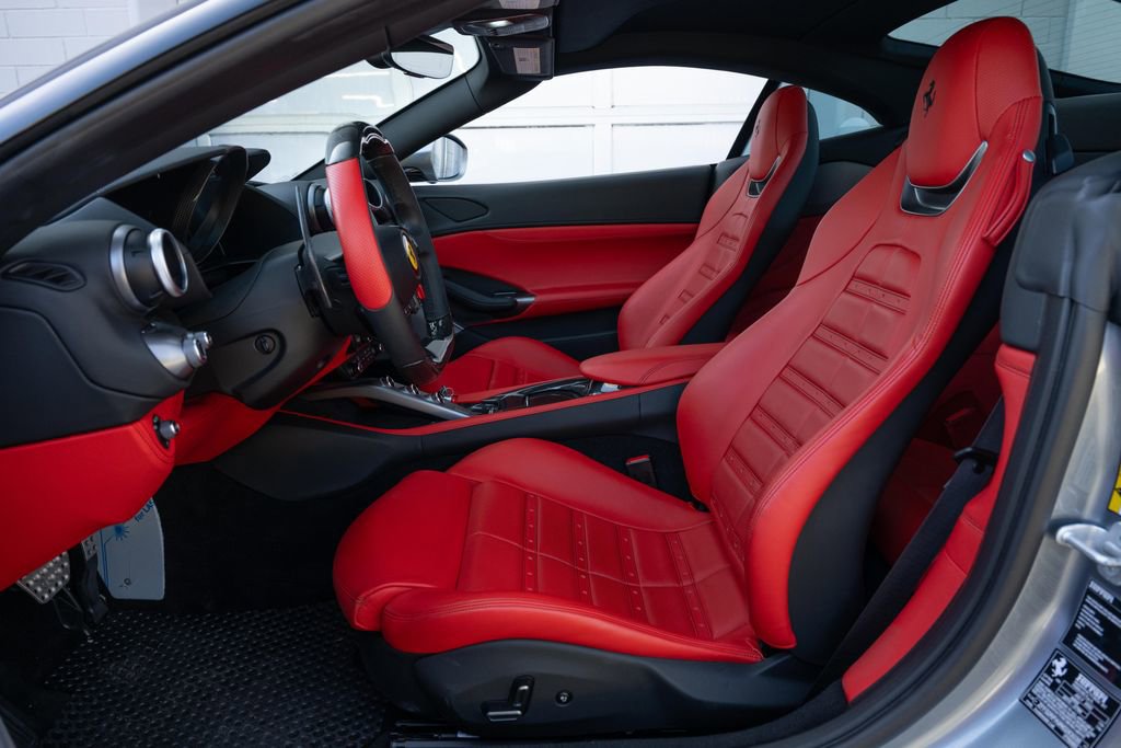 Certified 2022 Ferrari Portofino M image 33