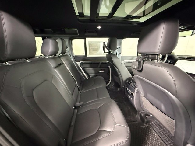 New 2026 Land Rover Defender 110 X-Dynamic SE AWD/4WD image 30