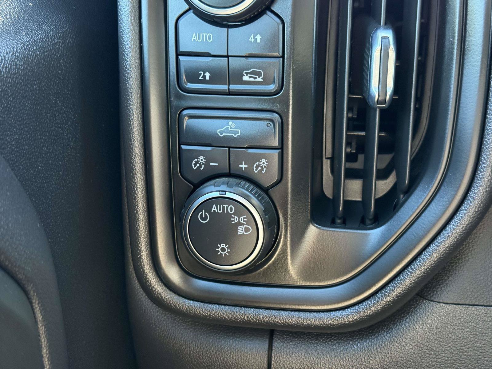 Certified 2023 Chevrolet Silverado 1500 Custom AWD/4WD image 22