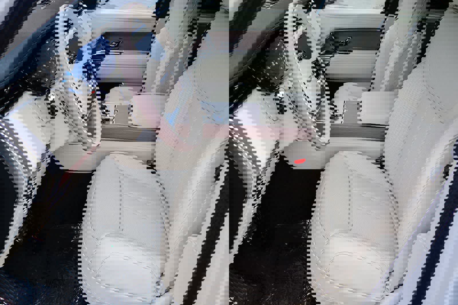 New 2026 Land Rover Range Rover SE image 20