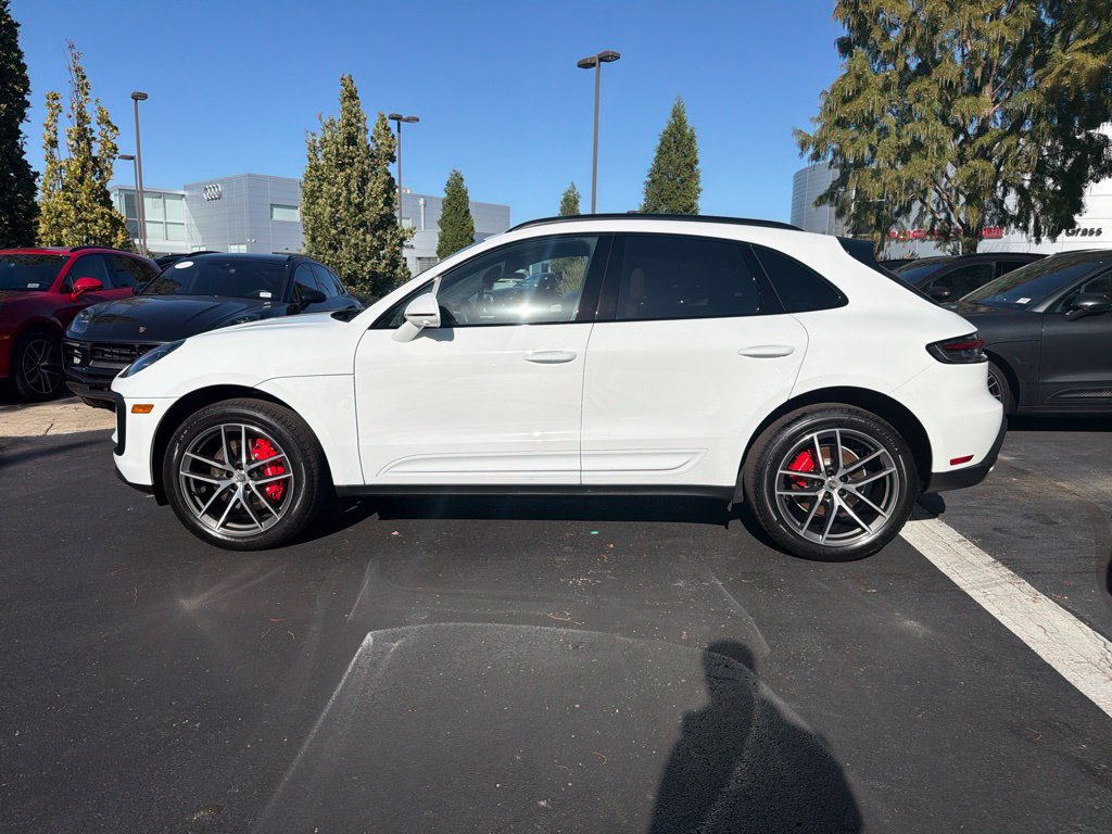 Certified 2026 Porsche Macan S AWD/4WD image 2