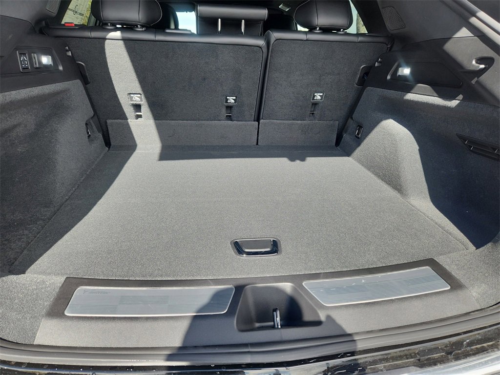 New 2026 Cadillac Lyriq Premium Luxury image 24