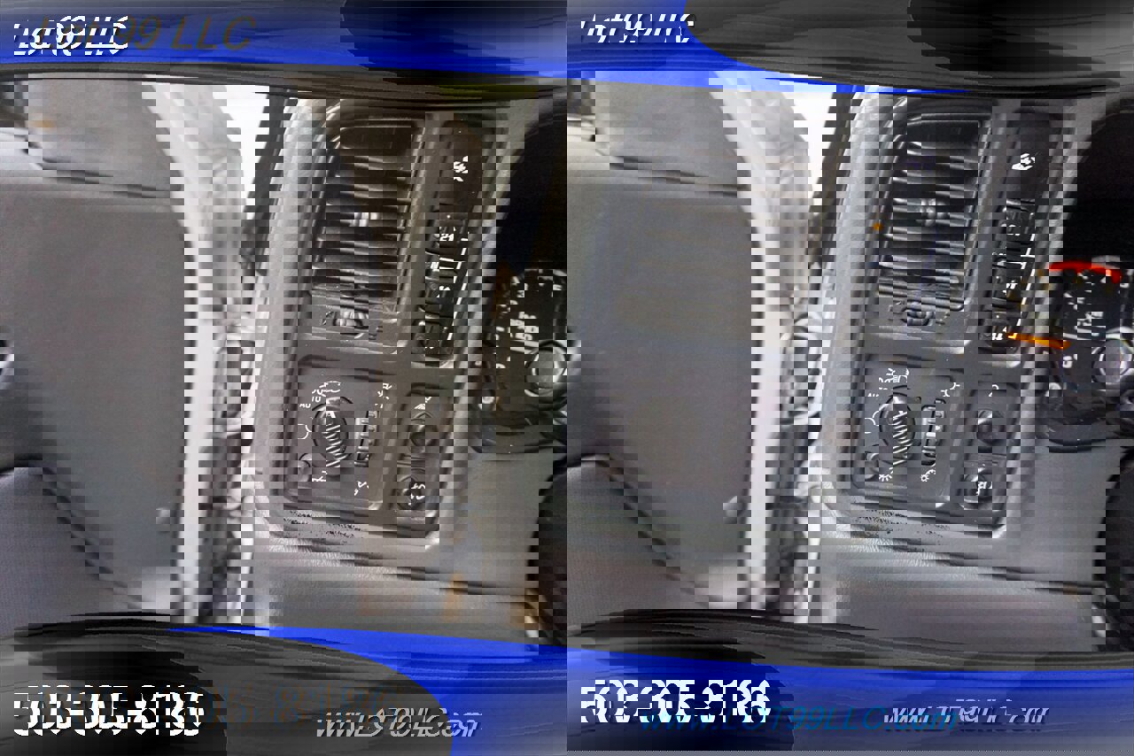 Used 2005 GMC Sierra 3500 SLT w/ Heavy-Duty Power Package image 26