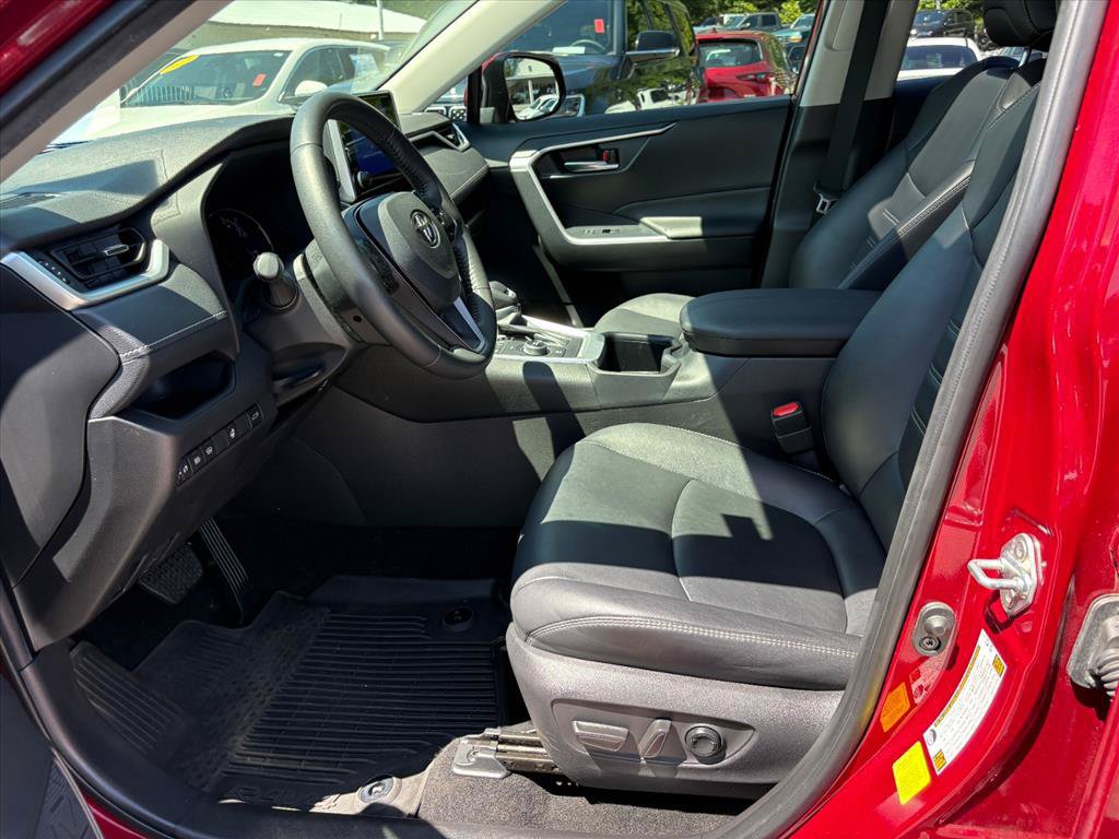 Used 2023 Toyota RAV4 XLE Premium AWD/4WD image 18