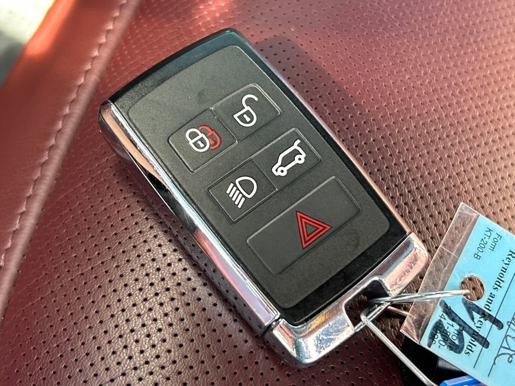 Used 2024 Land Rover Range Rover SE image 33