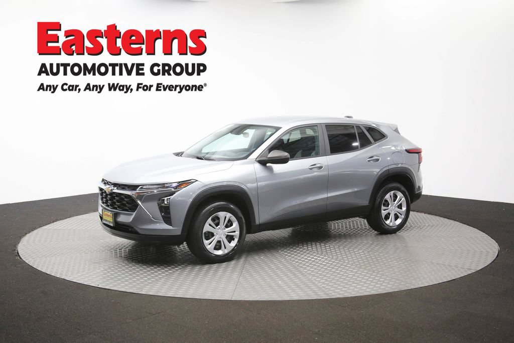 Used 2024 Chevrolet Trax LS w/ Driver Confidence Package FWD image 51