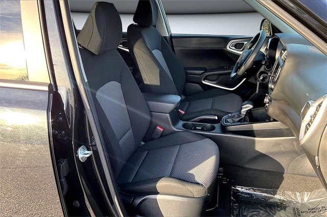 Used 2024 Kia Soul LX w/ Option Group 015 image 27