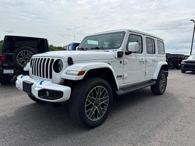 Used 2023 Jeep Wrangler Unlimited Sahara AWD/4WD image 7