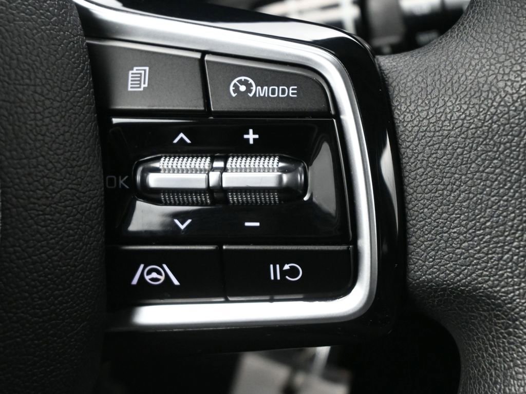 Used 2022 Kia Sorento LX image 8