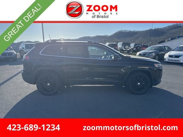 Used 2019 Jeep Cherokee Latitude w/ Cold Weather Group