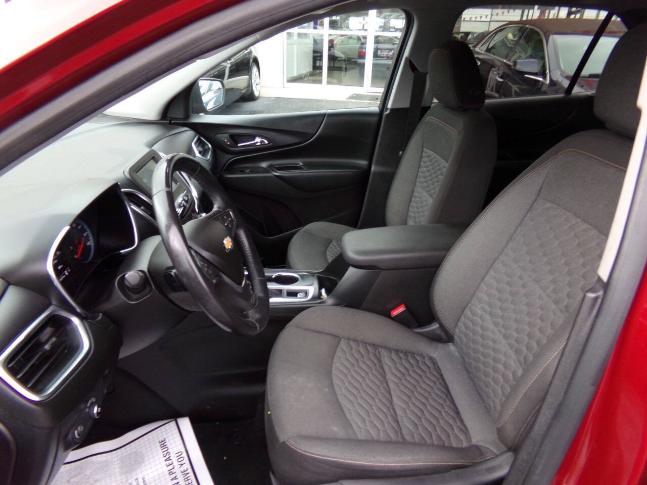 Used 2018 Chevrolet Equinox LT FWD image 9