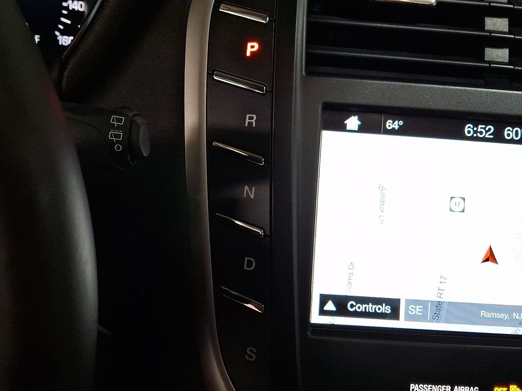 Used 2018 Lincoln MKC Reserve w/ Lincoln MKC Climate Package AWD/4WD image 12
