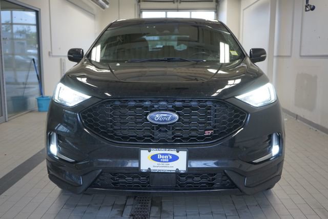 Used 2020 Ford Edge ST w/ Cold Weather Package AWD/4WD image 17