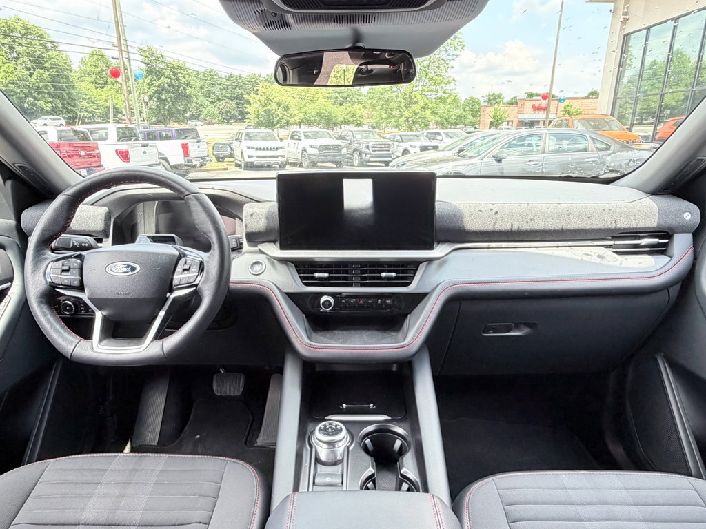 Used 2025 Ford Explorer ST-Line w/ ST-Line Street Pack AWD/4WD image 12