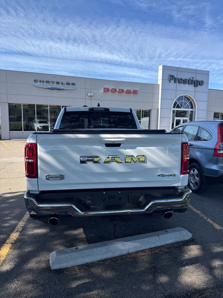 Used 2025 RAM 1500 Limited AWD/4WD image 3