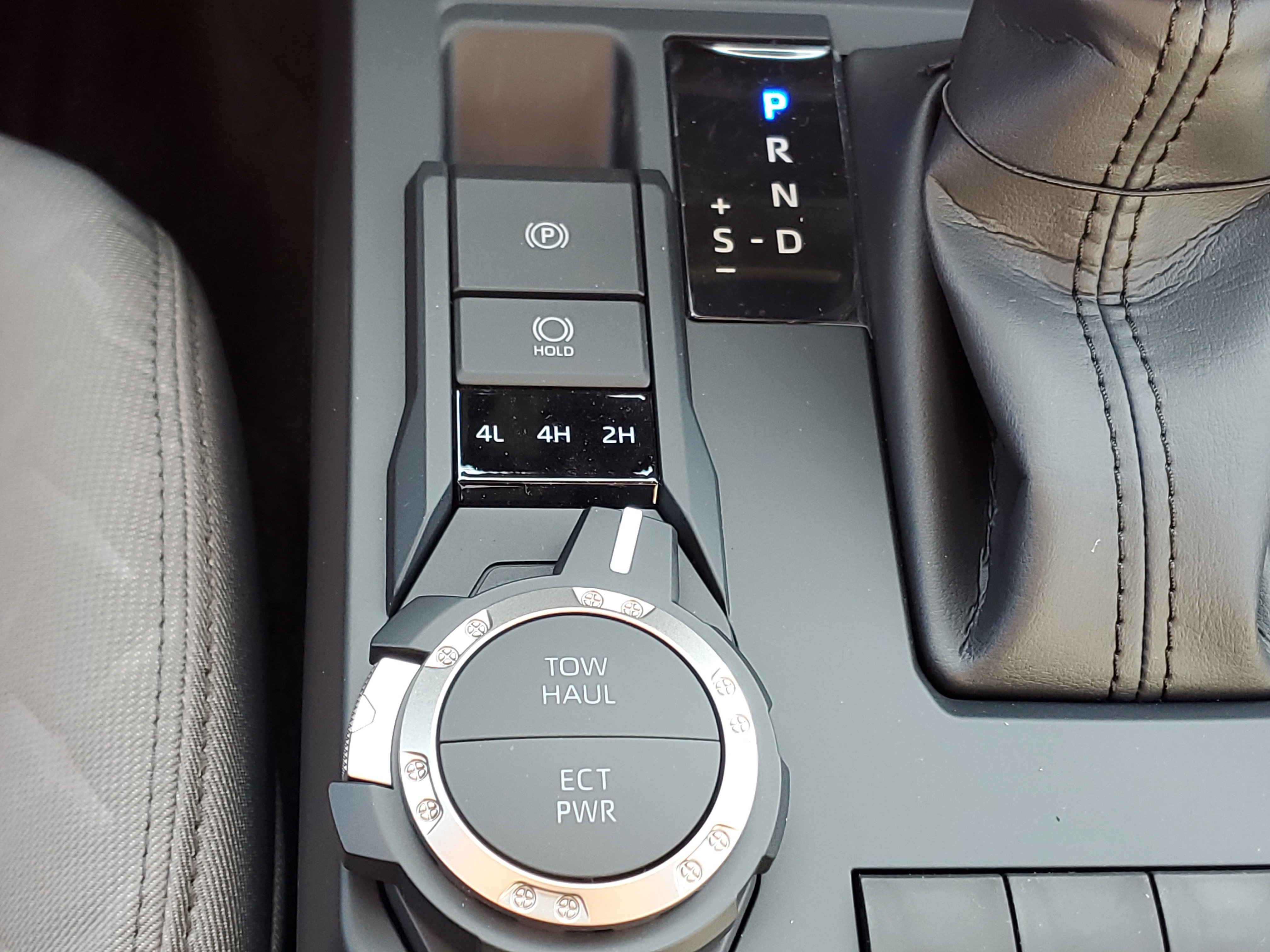 Used 2025 Toyota Tacoma SR5 image 30