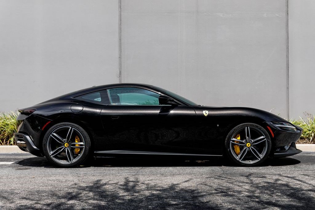 Used 2022 Ferrari Roma RWD image 6