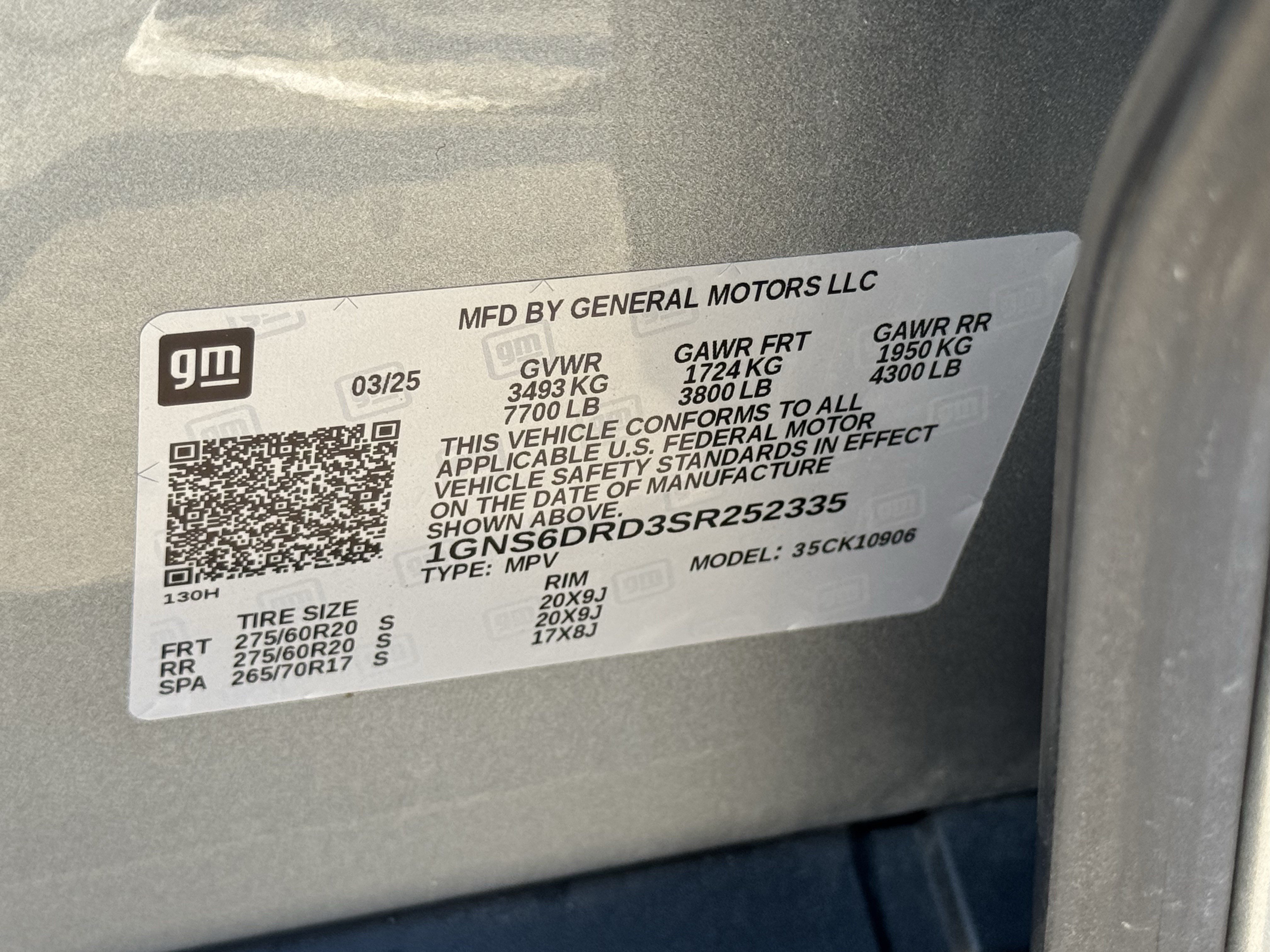 Used 2025 Chevrolet Suburban Z71 AWD/4WD image 29