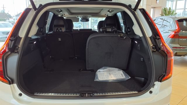 New 2026 Volvo XC90 B6 Plus w/ Protection Package image 8