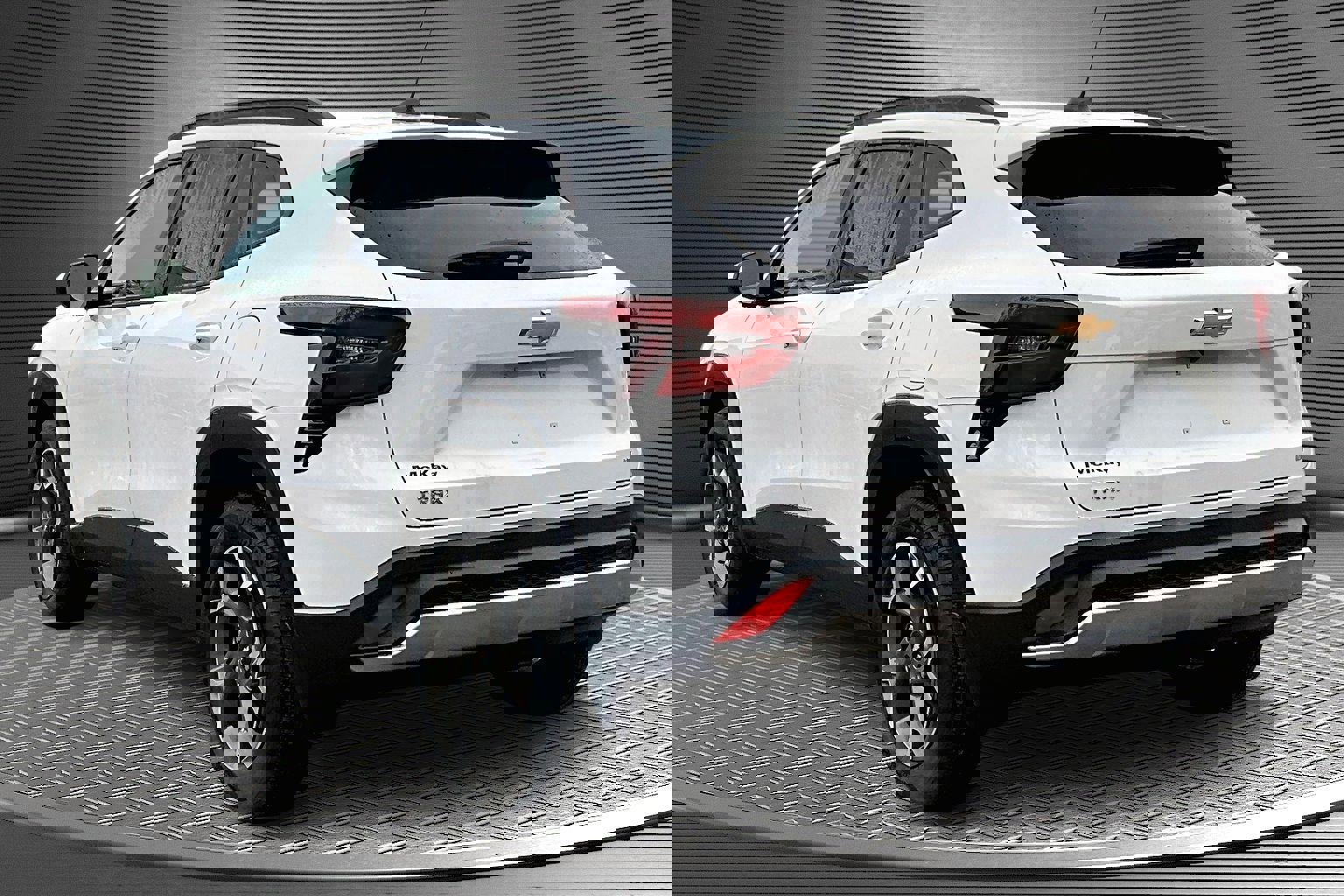 Used 2024 Chevrolet Trax LT w/ Driver Confidence Package image 4