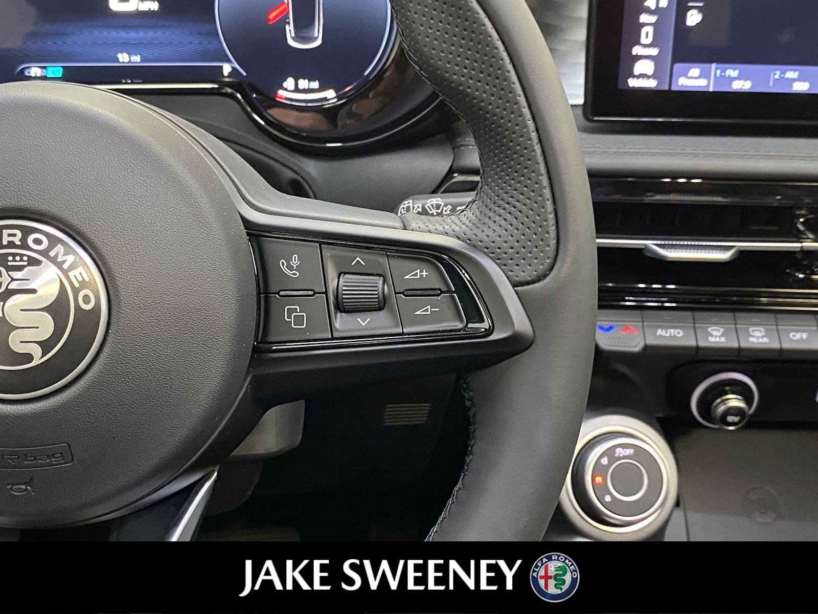 New 2024 Alfa Romeo Tonale Ti image 17