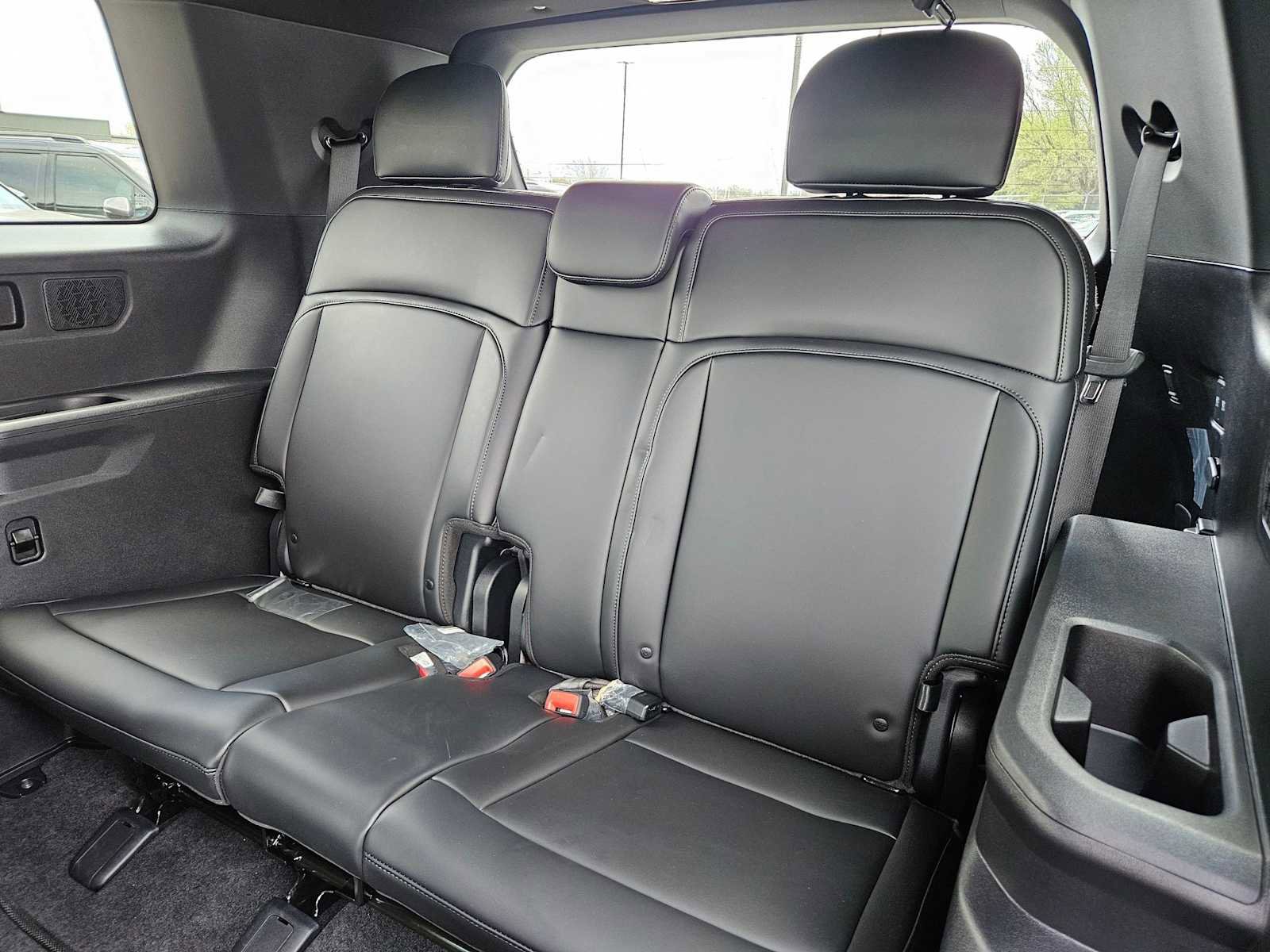 Used 2025 Ford Escape ST-Line Select AWD/4WD image 18
