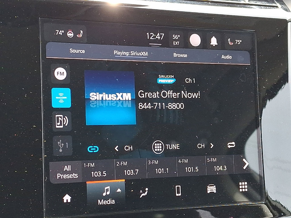 Certified 2023 Jeep Grand Cherokee Laredo w/ Luxury Tech Group I AWD/4WD image 43