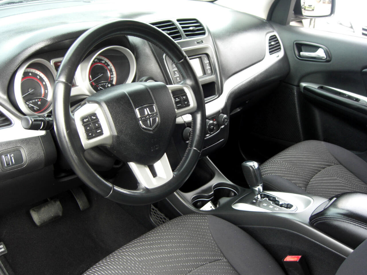 Used 2015 Dodge Journey American Value Package w/ Flexible Seating Group FWD image 6