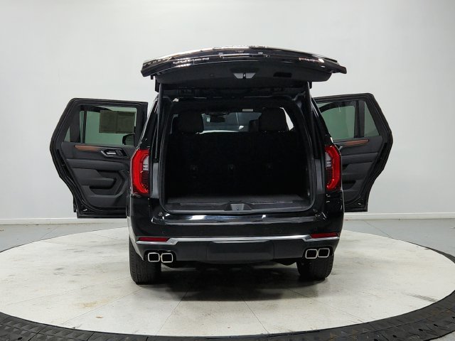 Used 2025 GMC Yukon Denali AWD/4WD image 15