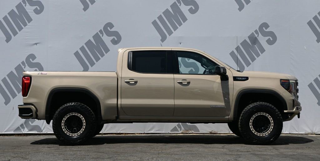 Used 2023 GMC Sierra 1500 Elevation w/ Elevation Premium Package AWD/4WD image 4