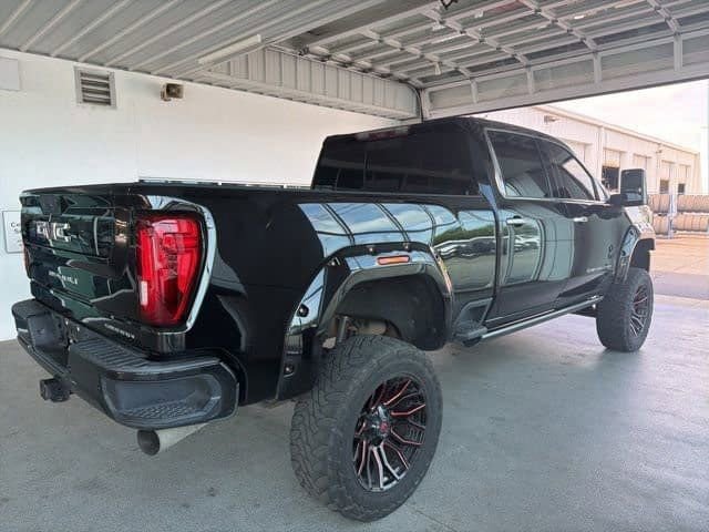 Used 2021 GMC Sierra 2500 Denali w/ Denali Black Diamond Edition AWD/4WD image 10