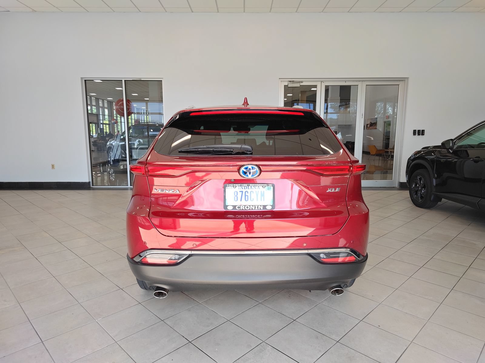 Used 2023 Toyota Venza XLE AWD/4WD image 4