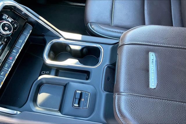 Used 2025 GMC Sierra 3500 Denali w/ Denali Reserve Package image 19