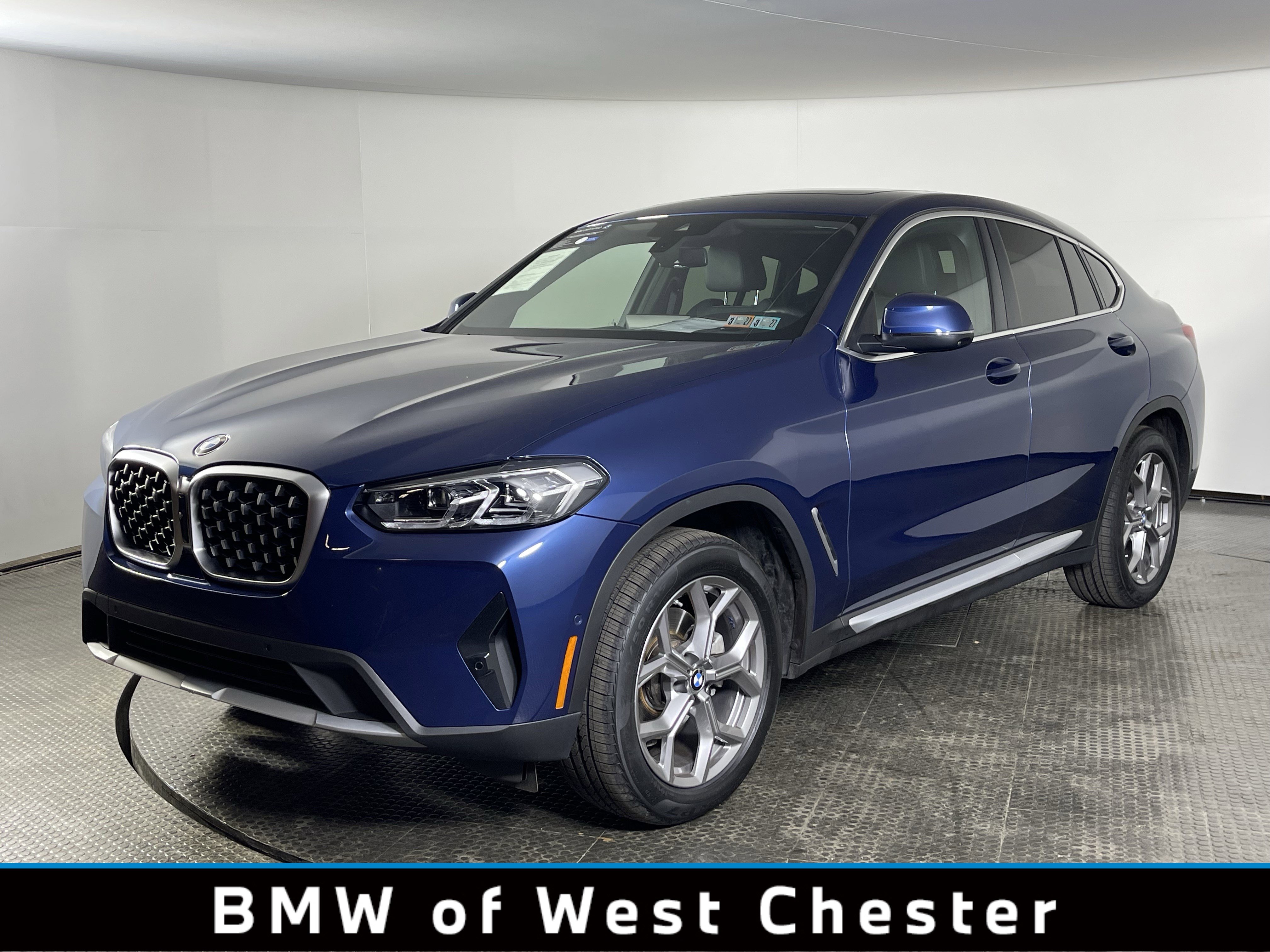 Certified 2025 BMW X4 xDrive30i image 1